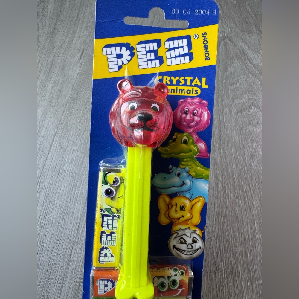 Crystal Animals Dispenser - Red Bear